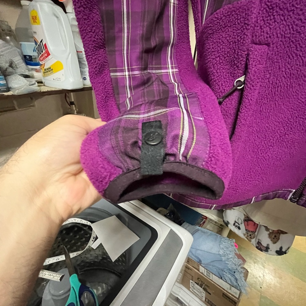 The North Face Purple Checkered Fleece Jacket - Picture 4 of 11